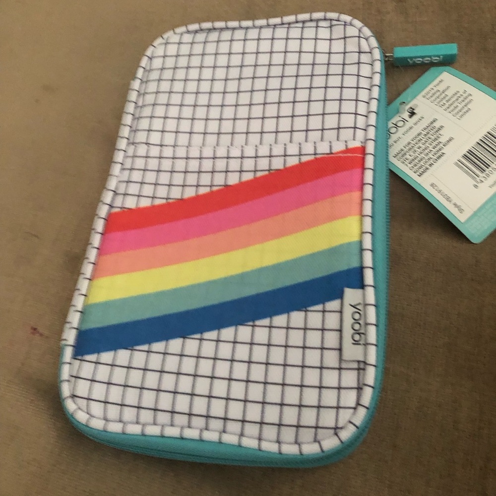 🌈🍎Yoobi Rainbow Pencil Case- 725 $12 or 🎉